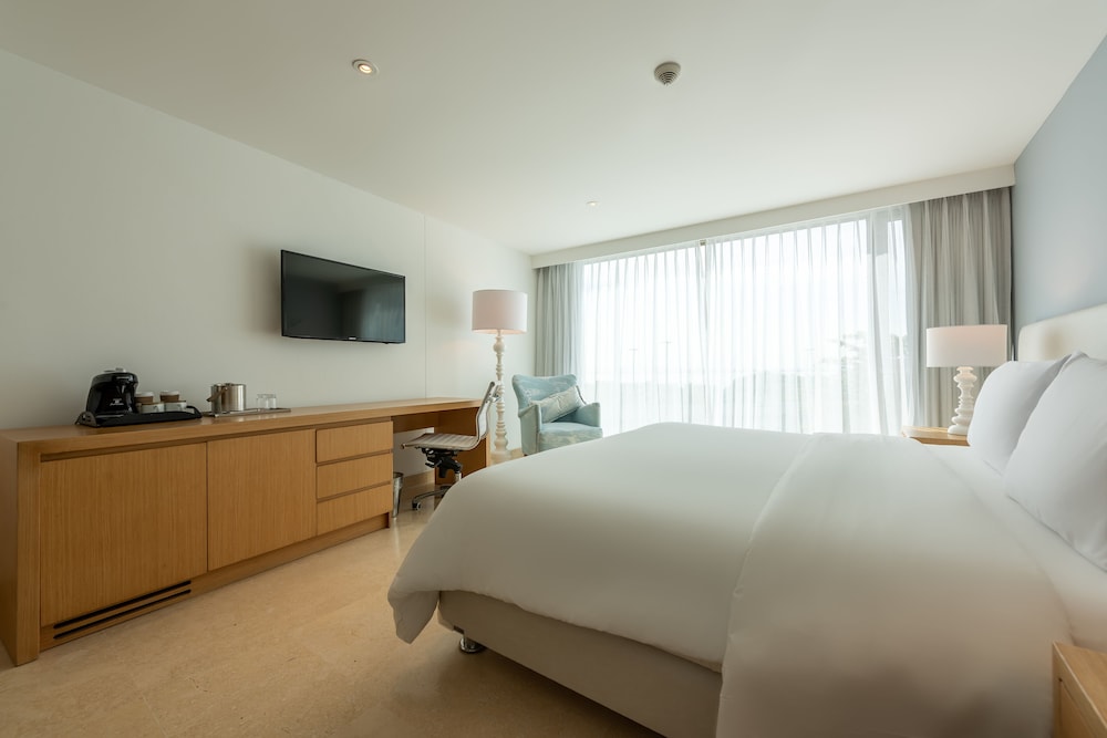 غرفة بسرير كوين، Radisson Cartagena Ocean Pavillion Hotel 2/9