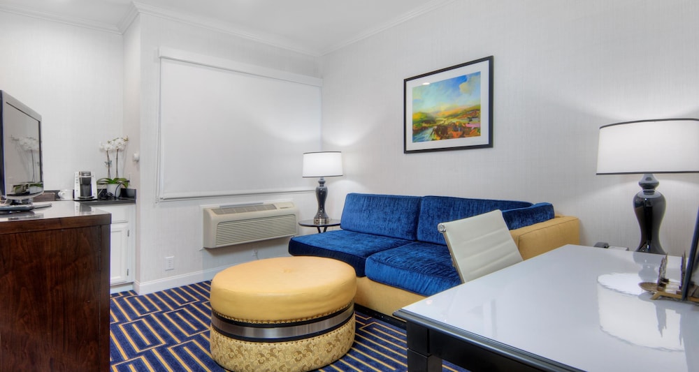Best Western Plus Palm Court Hotel 27/42