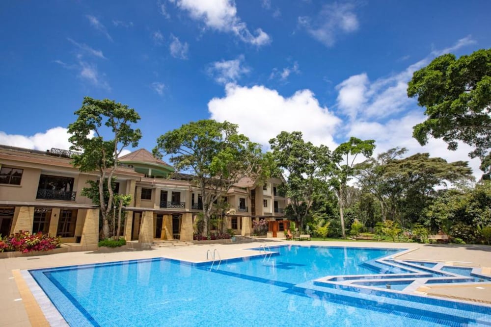 Hermosa Garden Hotel & SPA 30/34