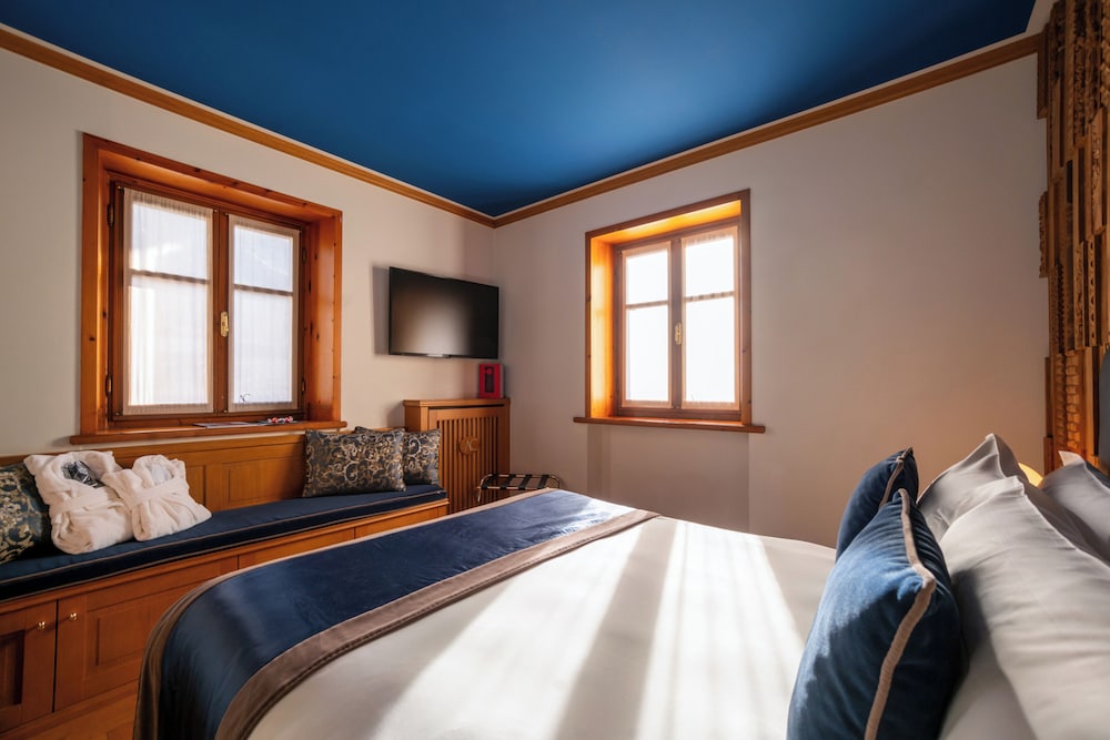 CLASSIC, DOUBLE BED