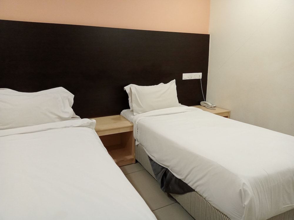 Avenue Bangi Hotel 16/36