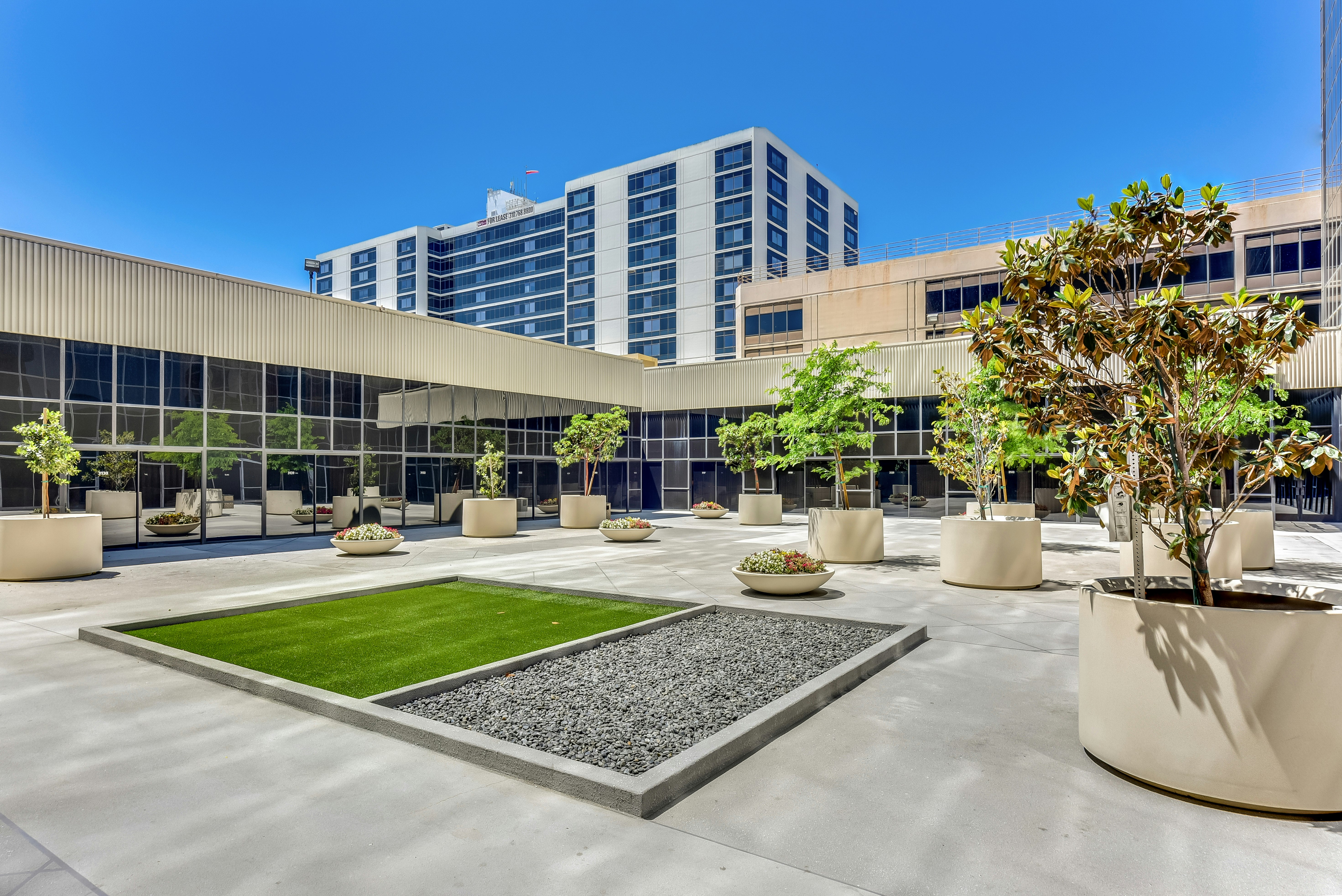 Hilton Los Angeles Airport 46/47
