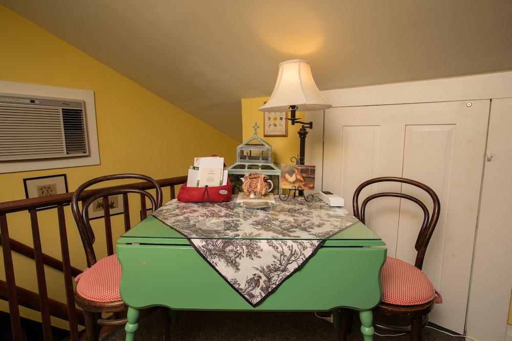 Dunbar House Inn And Event Property 35/50