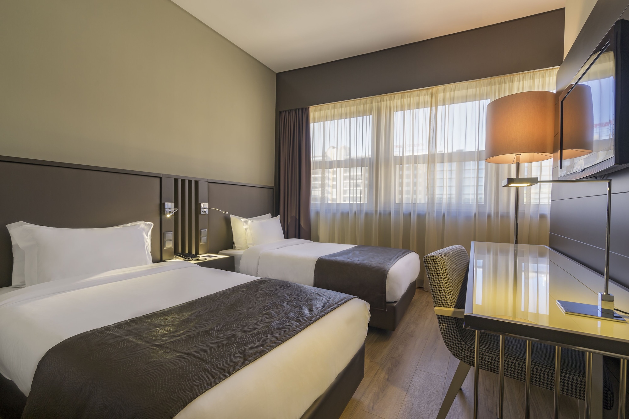 ECONOMY, DOUBLE OR TWIN BED