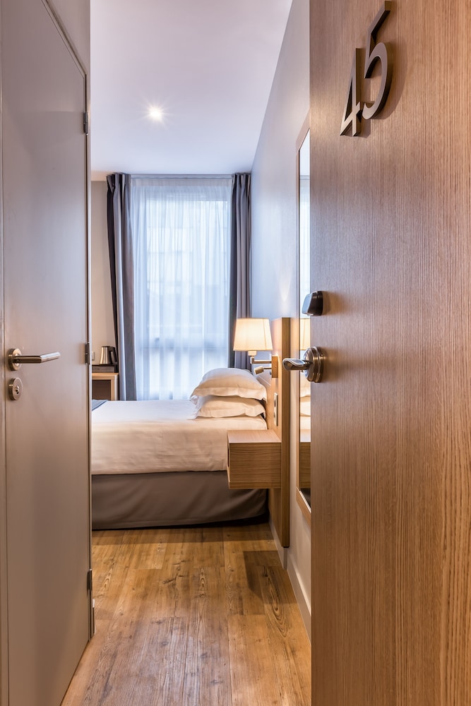 Paris d Issy Hotel Porte de Versailles 25/44