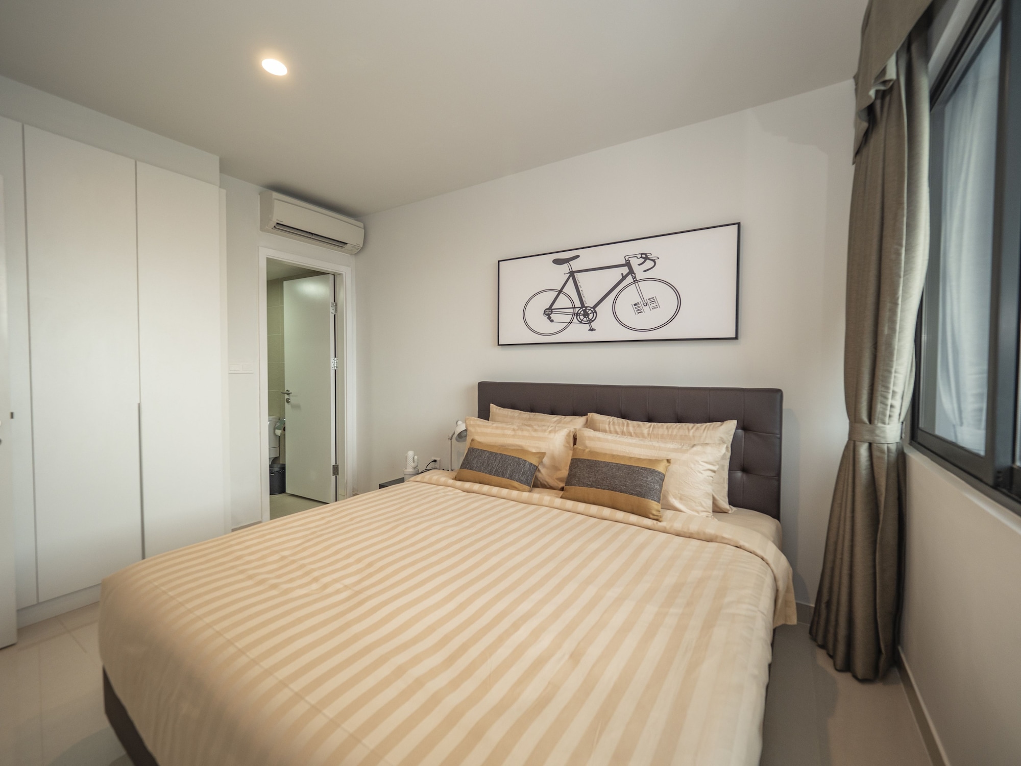 2 BEDROOMS, APARTMENT, CITY VIEW
