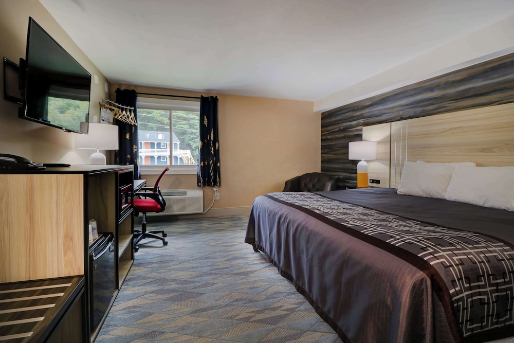 Yankee Clipper Inn, SureStay Collection by Best Western 15/50
