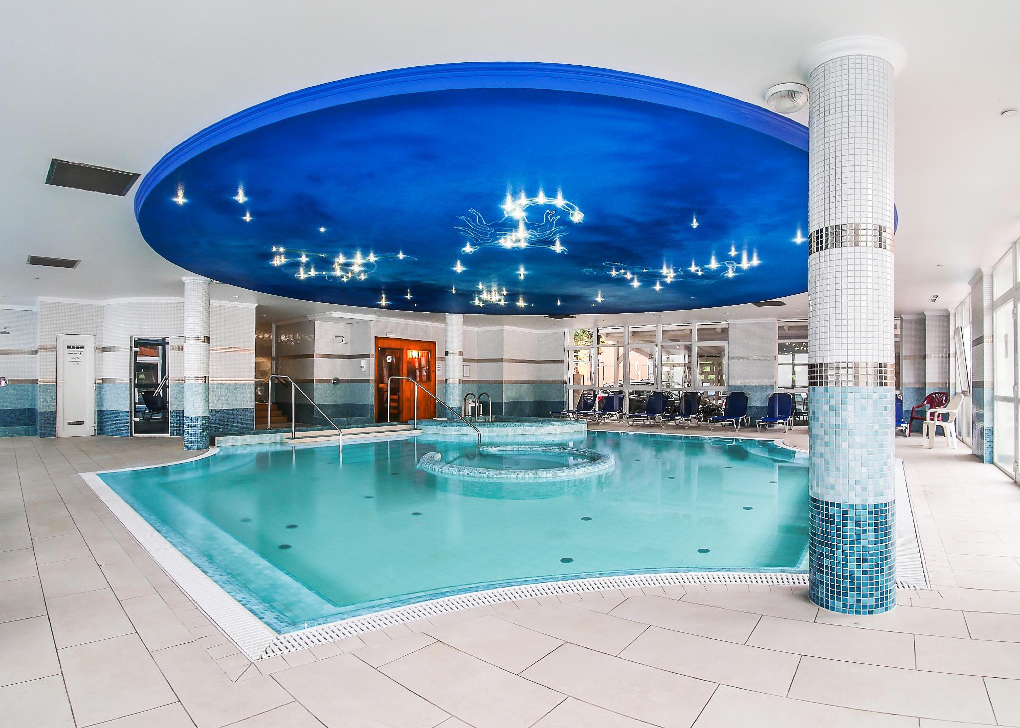 Hotel Silver 11/25