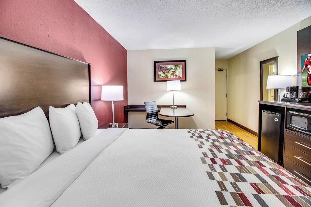 Red Roof Inn Franklin, KY 12/38