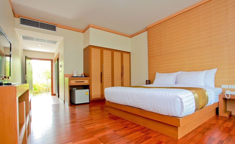 Taman Spa Resort 27/70