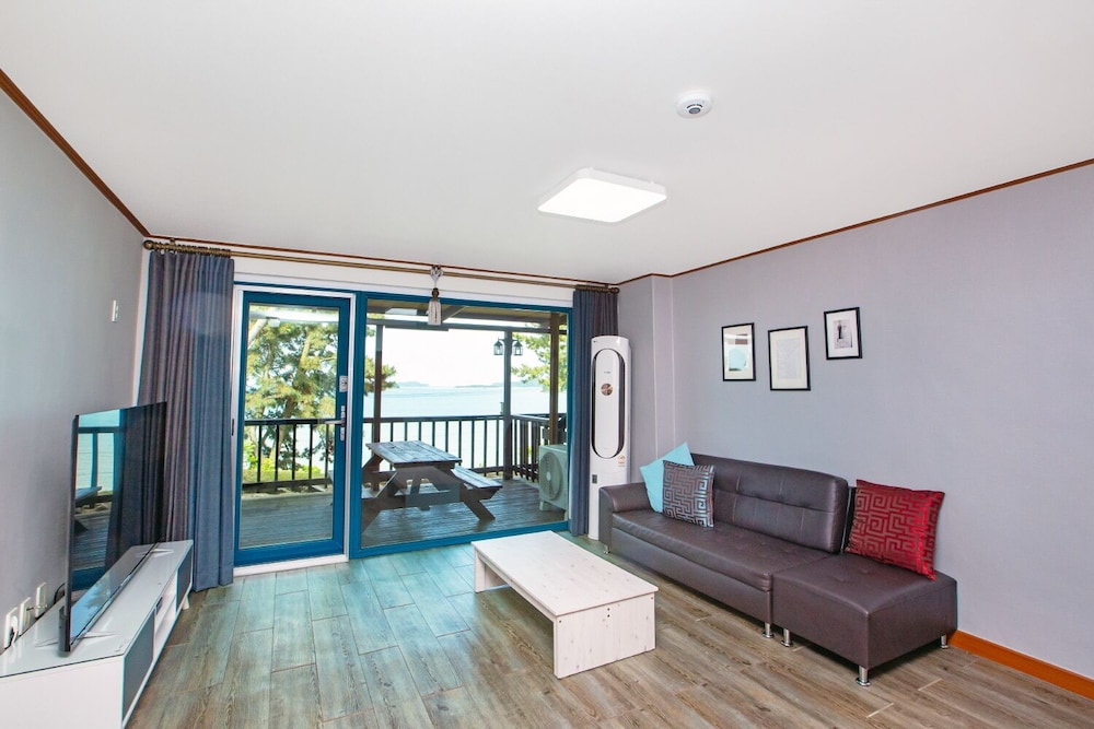 Taean Haesol Maru Pension 21/36