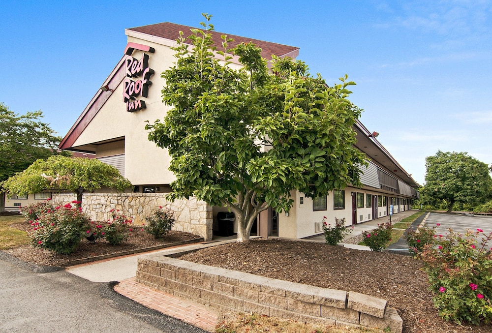 Red Roof Inn Fairmont 3/22
