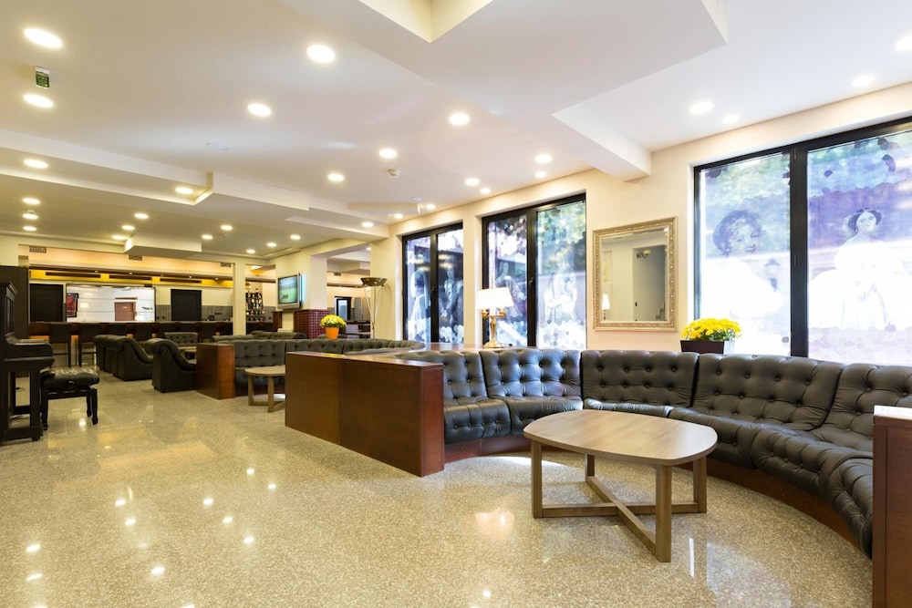 Sterling Hotel 41/49