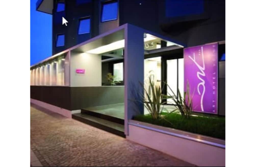 Art Hotel Udine 1/23