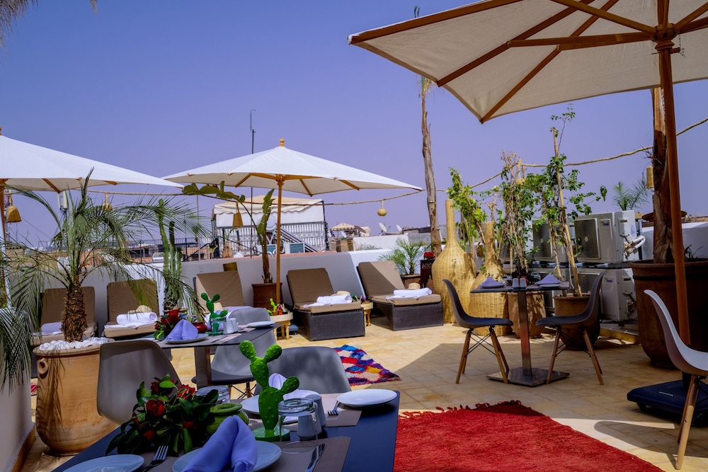 Riad Lumiere D Orient 60/73