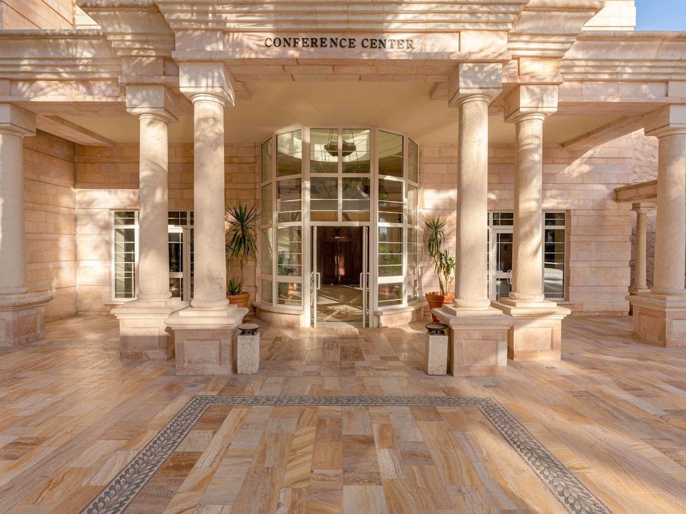 Movenpick Resort and Residences Aqaba 22/49