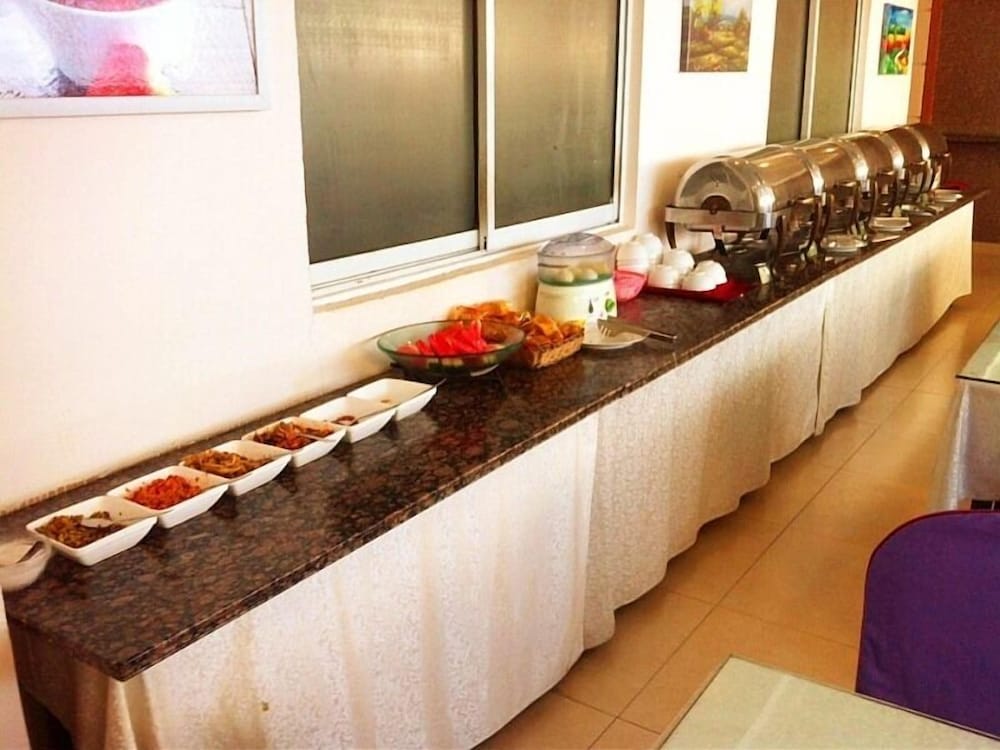 Greentree Inn Suzhou Taicang Baolong Square Express Hotel 53/53