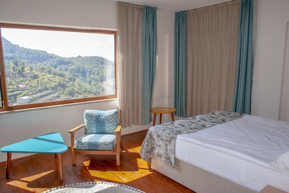 Avena Mountain Boutique Hotel 8/48