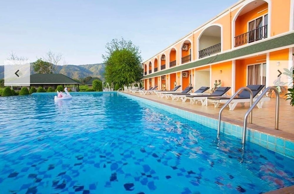 Aurora Resort 5/50