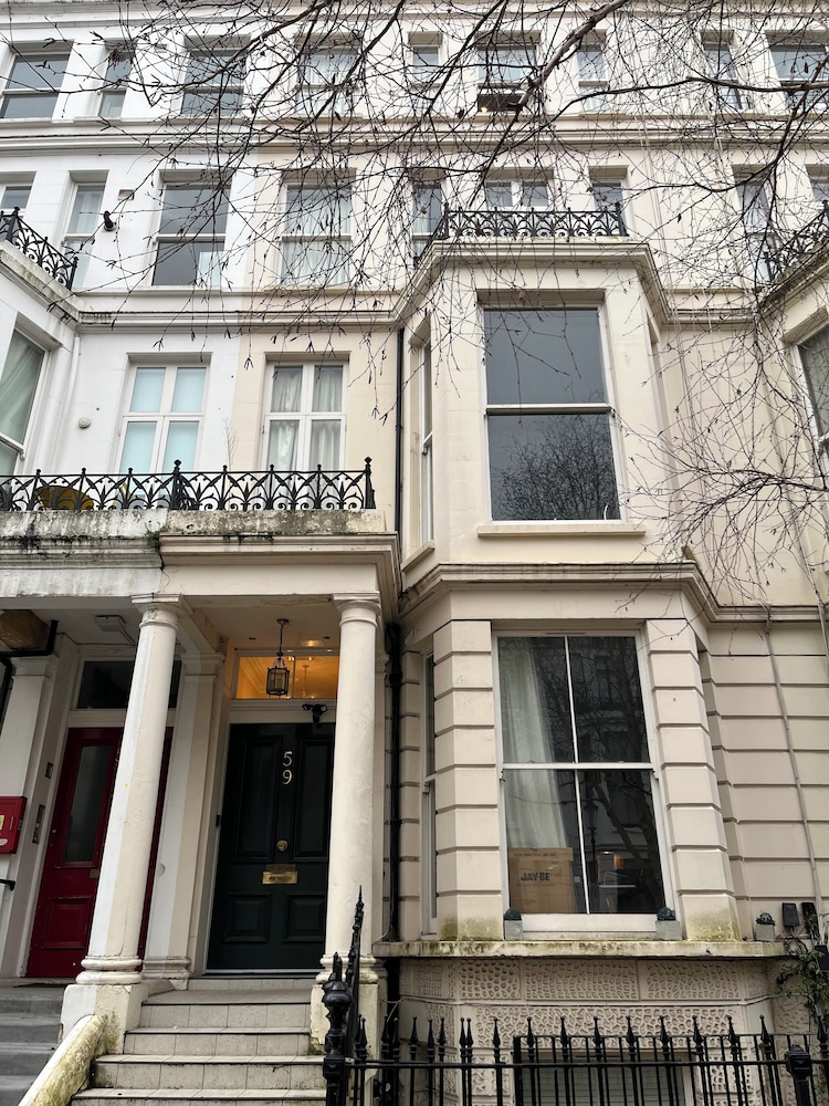 Earl's Court - Longridge Road 1/38