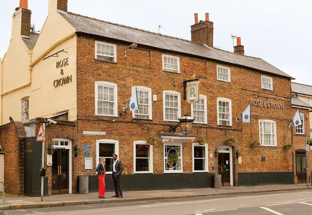 The Rose and Crown Wimbledon 42/50