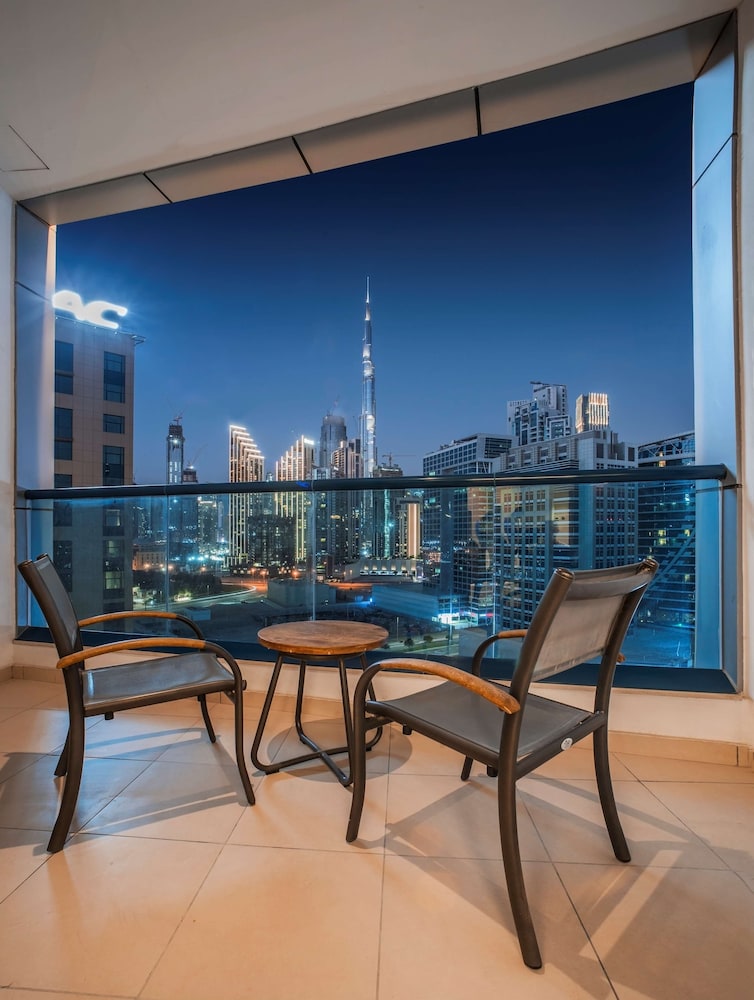 Radisson Blu Hotel Dubai Waterfront 64/78