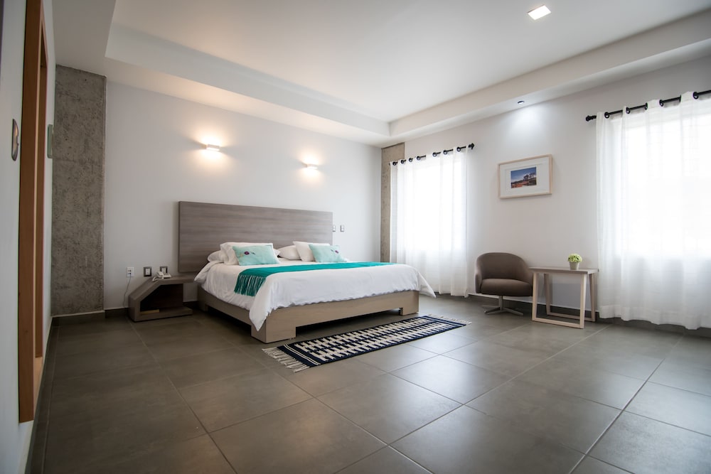 Maria Ines Hotel Suite 17/59