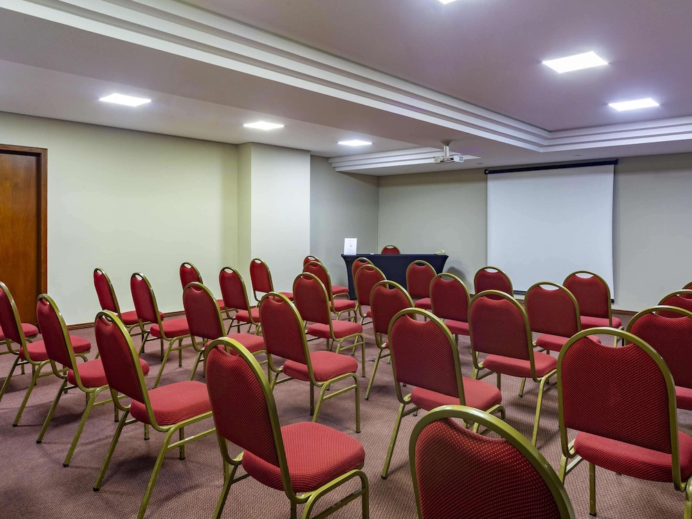 Mercure Curitiba Golden Hotel 74/79