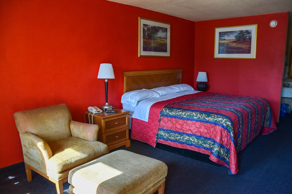 Homeplace Inn 24/51