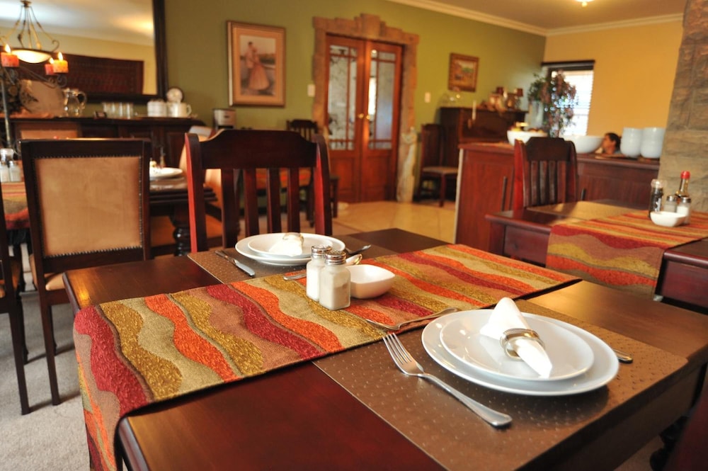 Sunset Manor Guest House 34/50