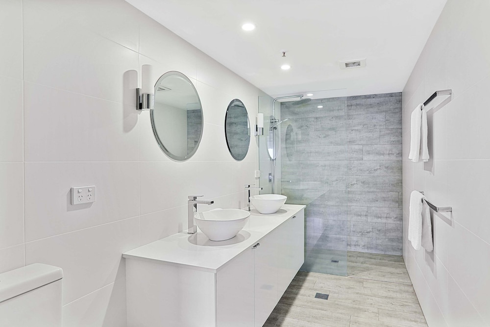 2 Bedrooms, Superior, Apartment, Queen and Twin Beds, Ocean View, De Ville Apartments 5/5