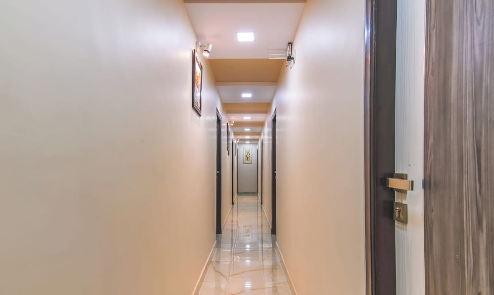 Hotel Nest Inn Malad 27/44