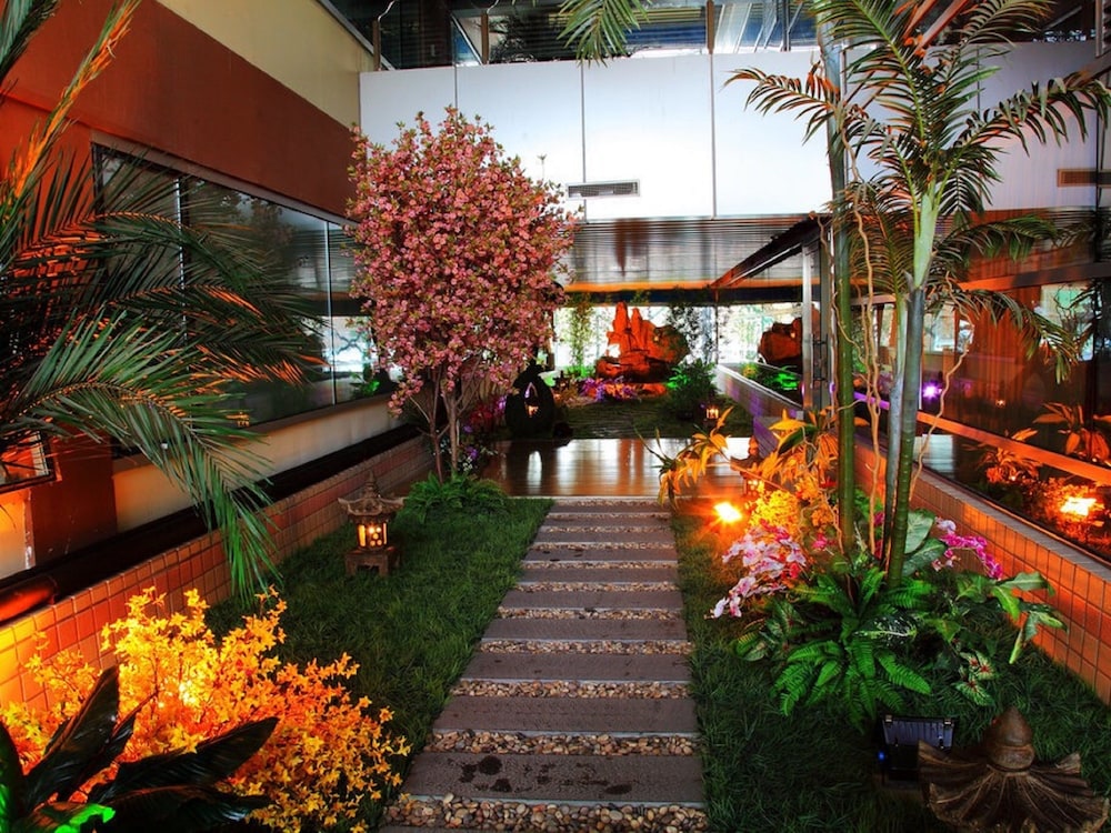 Beijing Guangming Hotel 38/39