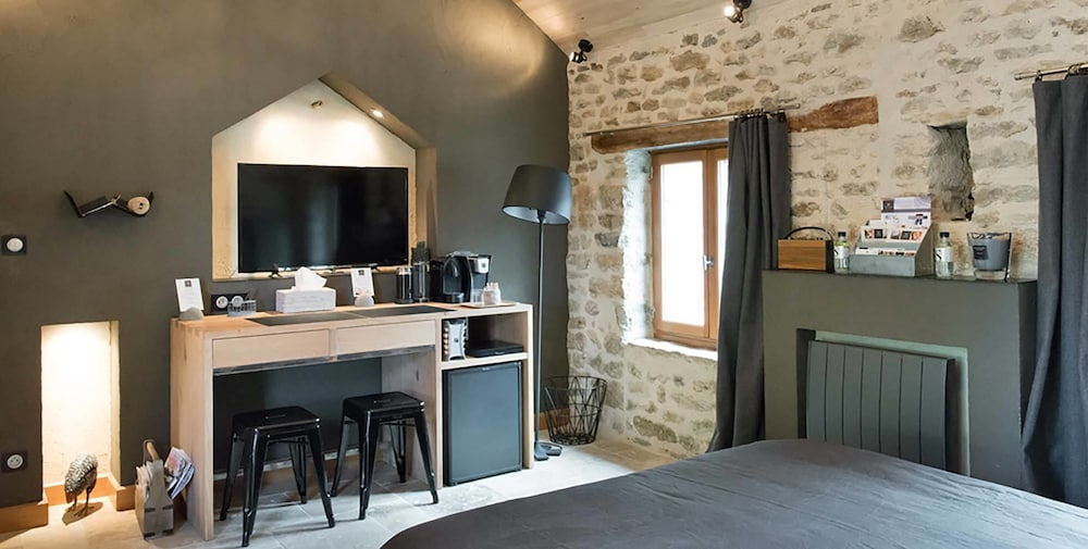 LE DOMAINE DES PRES VERTS SPA 50/50