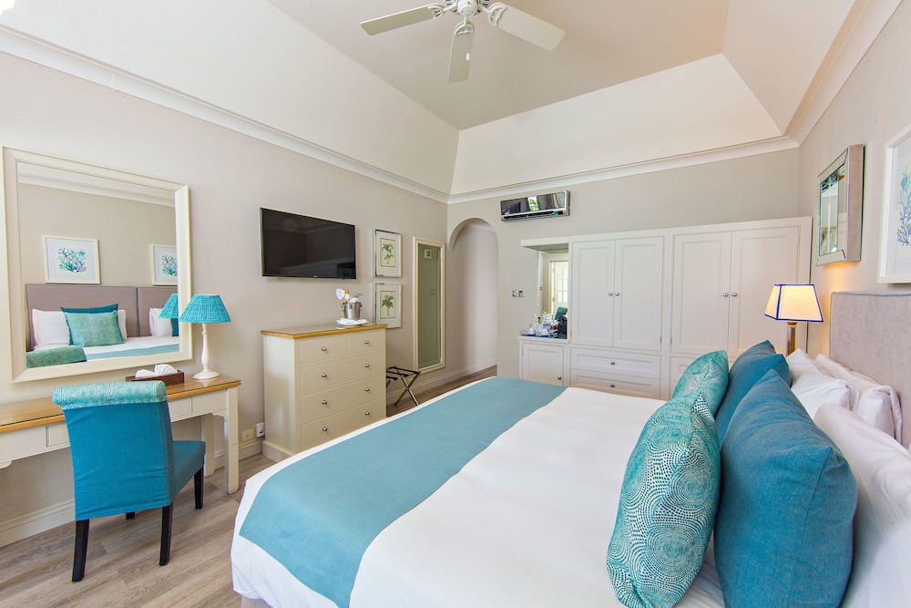 Blue Waters Resort And Spa 18/41