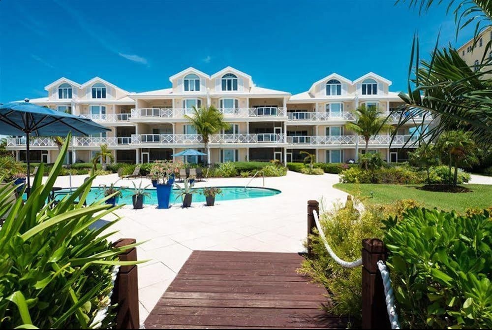 Grandview on Grace Bay 40/50
