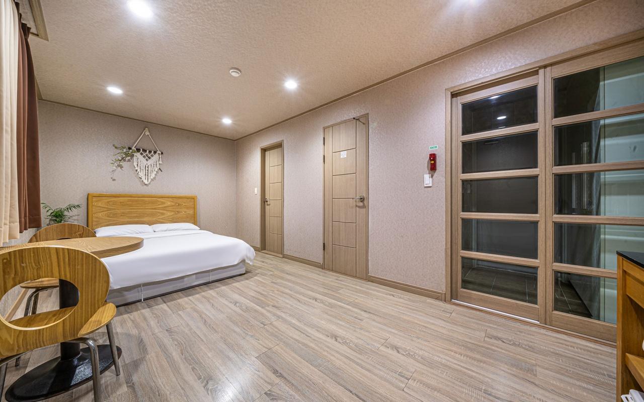 Sungsan Beach Hotel 16/38