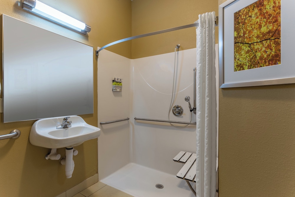Candlewood Suites South Bend Airport, an IHG Hotel 46/48