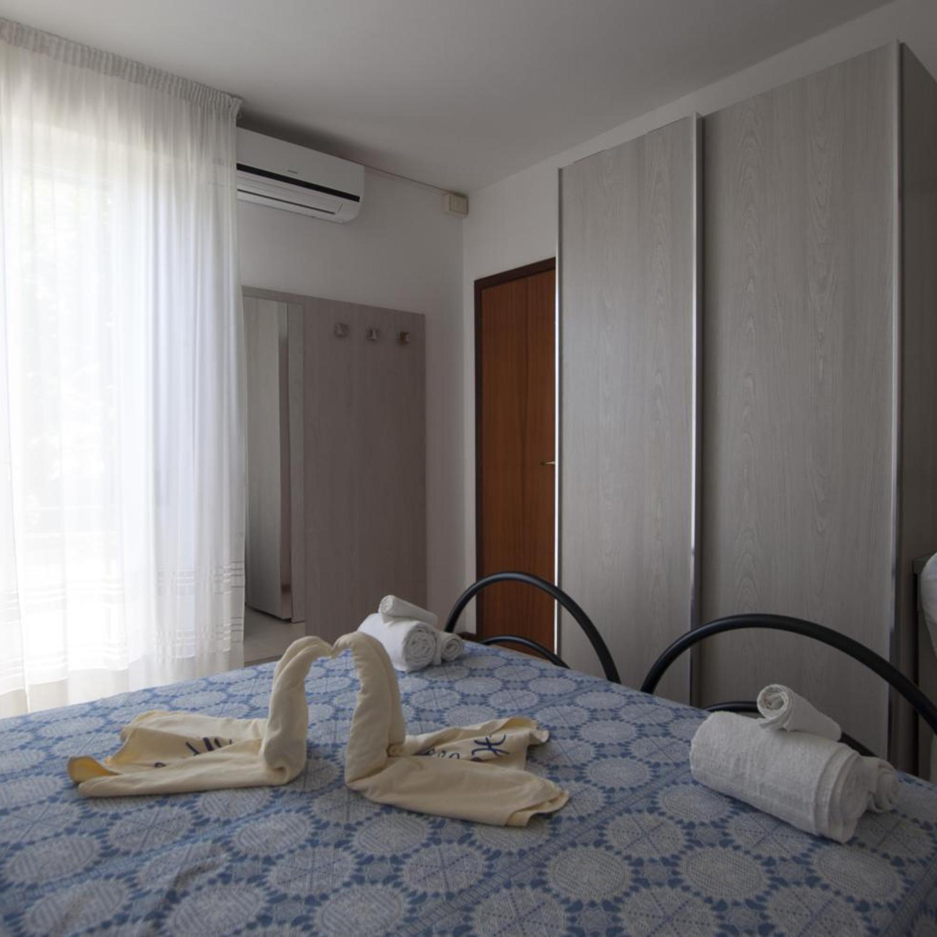 Hotel Carillon 9/50