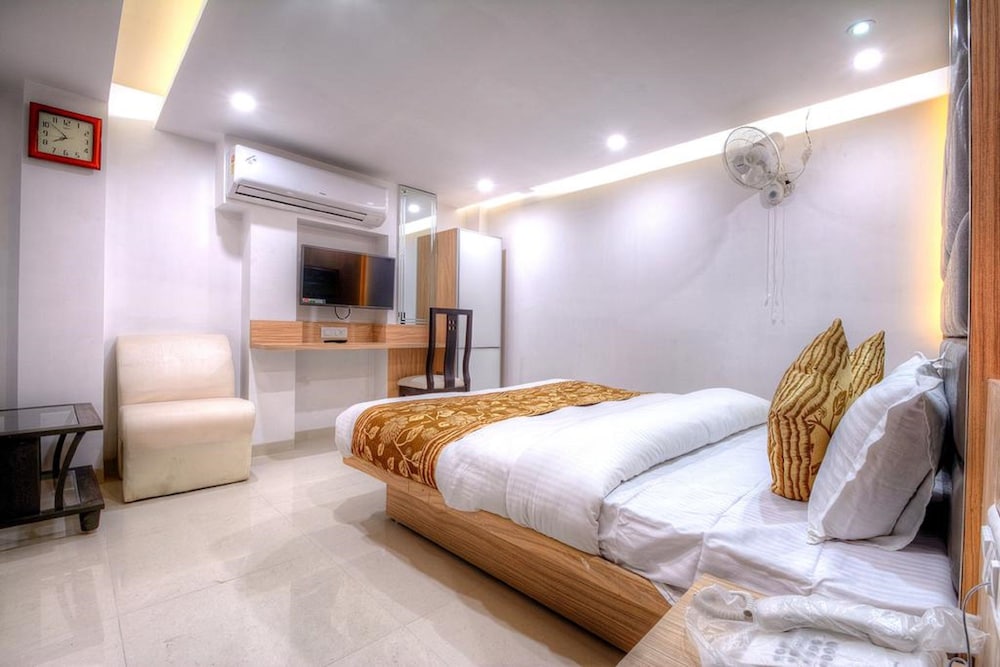 HOTEL ONE UP 31/69