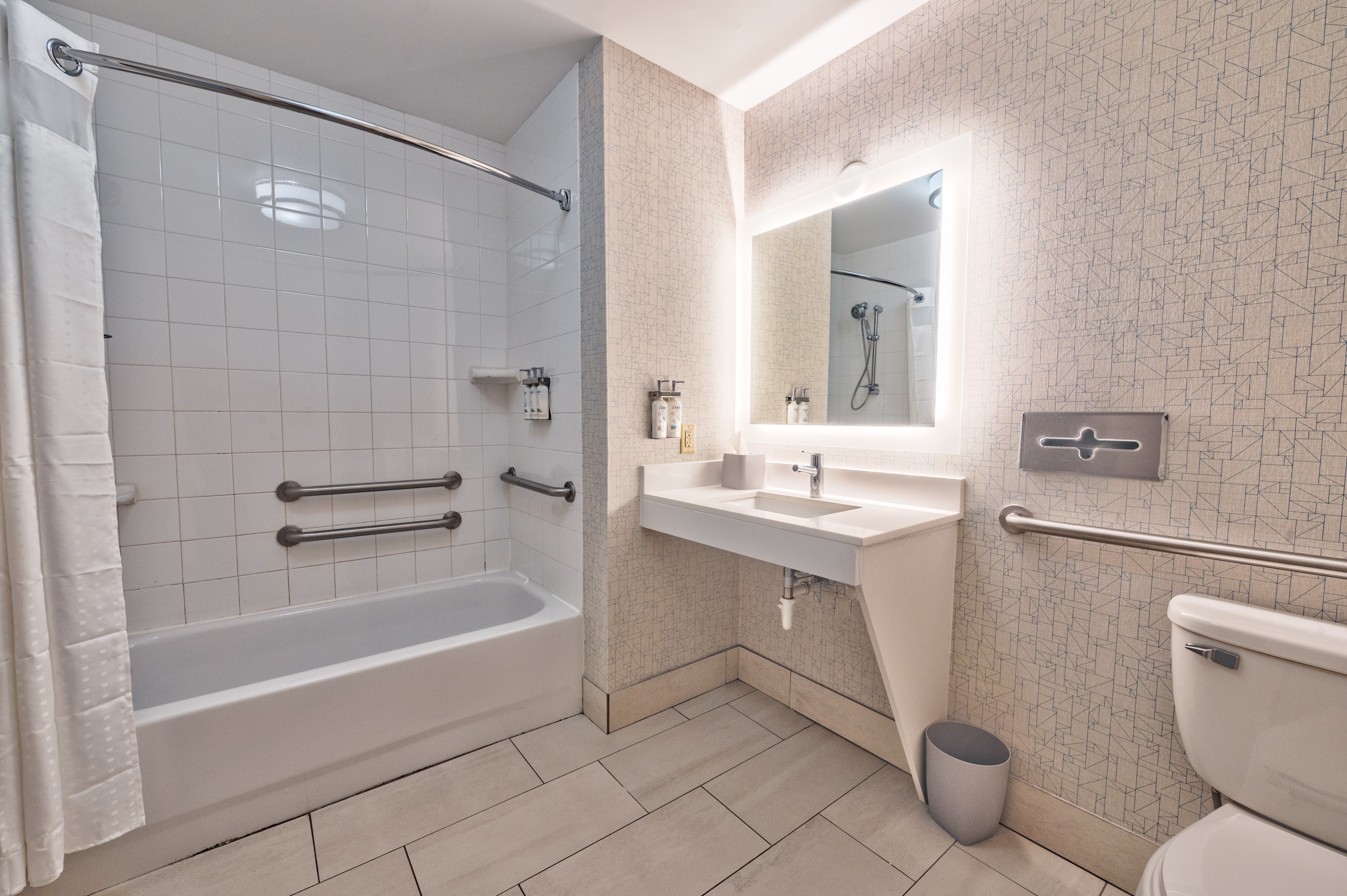 Holiday Inn Express Hotel Suites Goshen 73/75