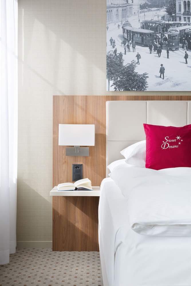 Hotel Wartmann am Bahnhof 10/30
