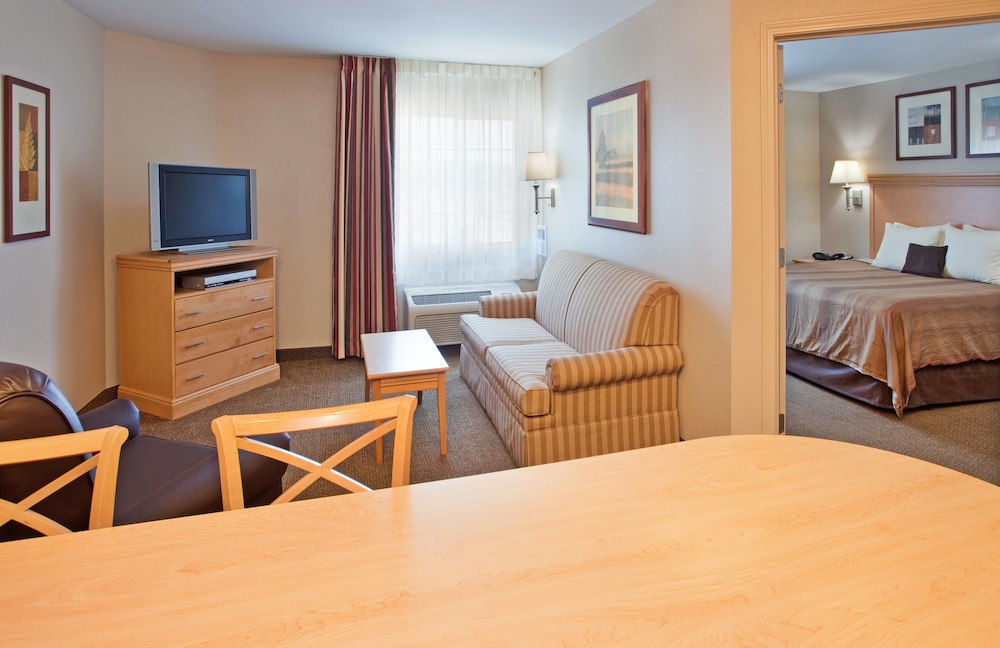 Candlewood Suites Junction City Fort Riley 14/37