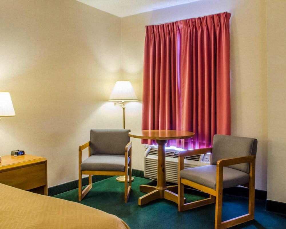 Econo Lodge Mifflintown 24/29