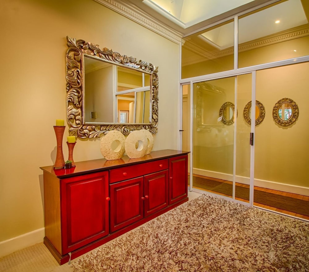 Musgrave Avenue Guest Lodge 2/46