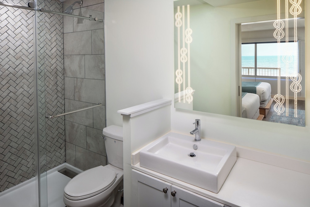 Harbor Hotel Provincetown 47/50