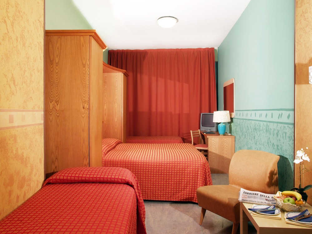 Meridiana Hotel 34/56