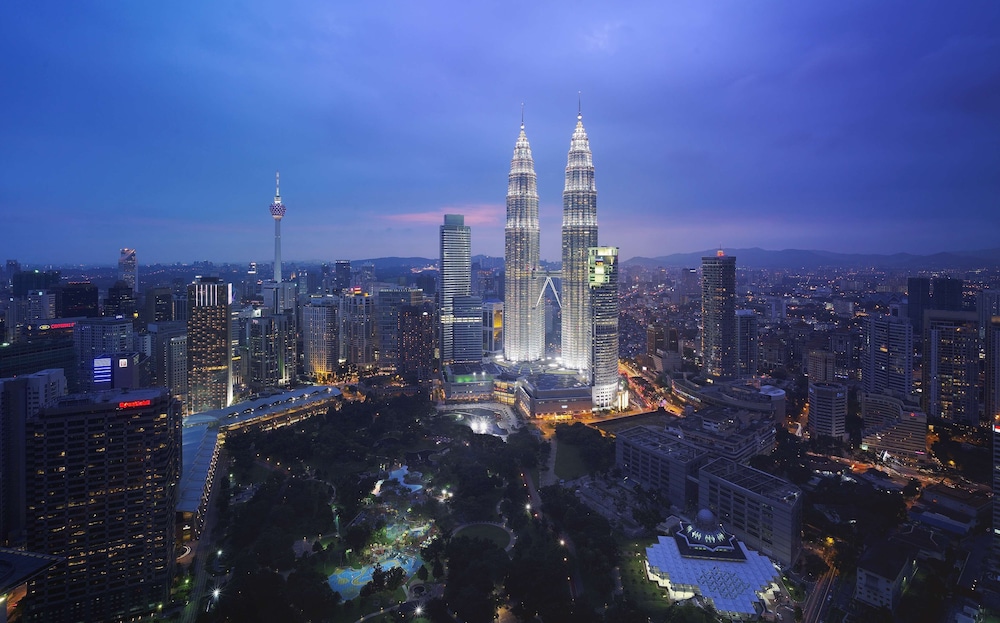 GRAND HYATT KUALA LUMPUR 64/69