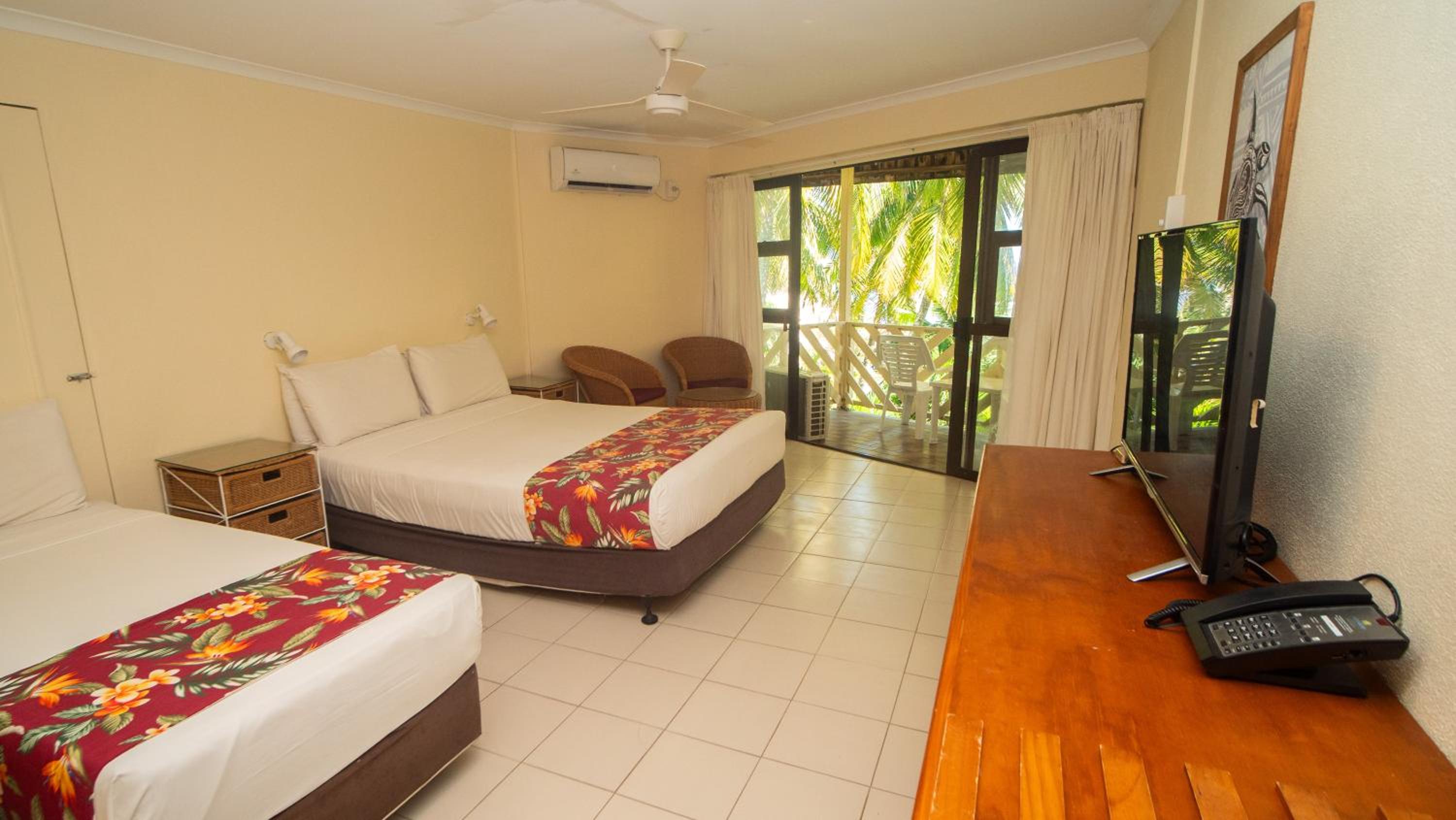 ROOM, GARDEN VIEW