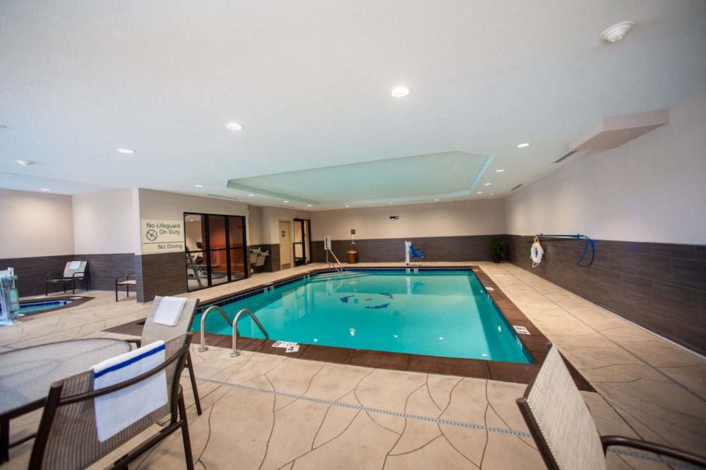swimming pool spa